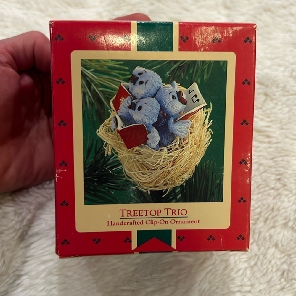 Vintage Hallmark treetop trio ornament 1986